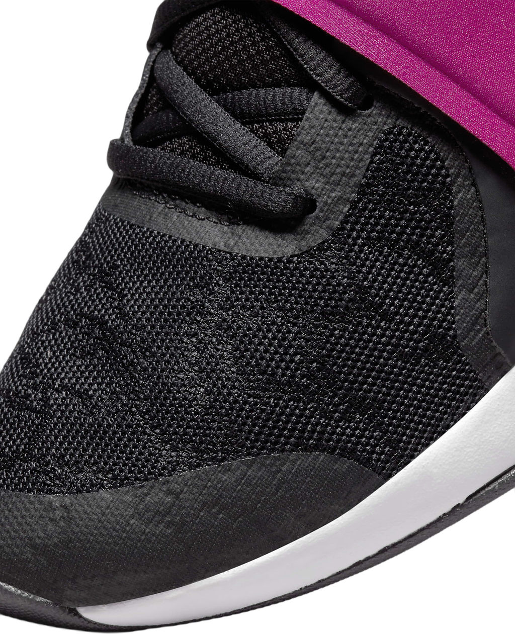 Кроссовки женские