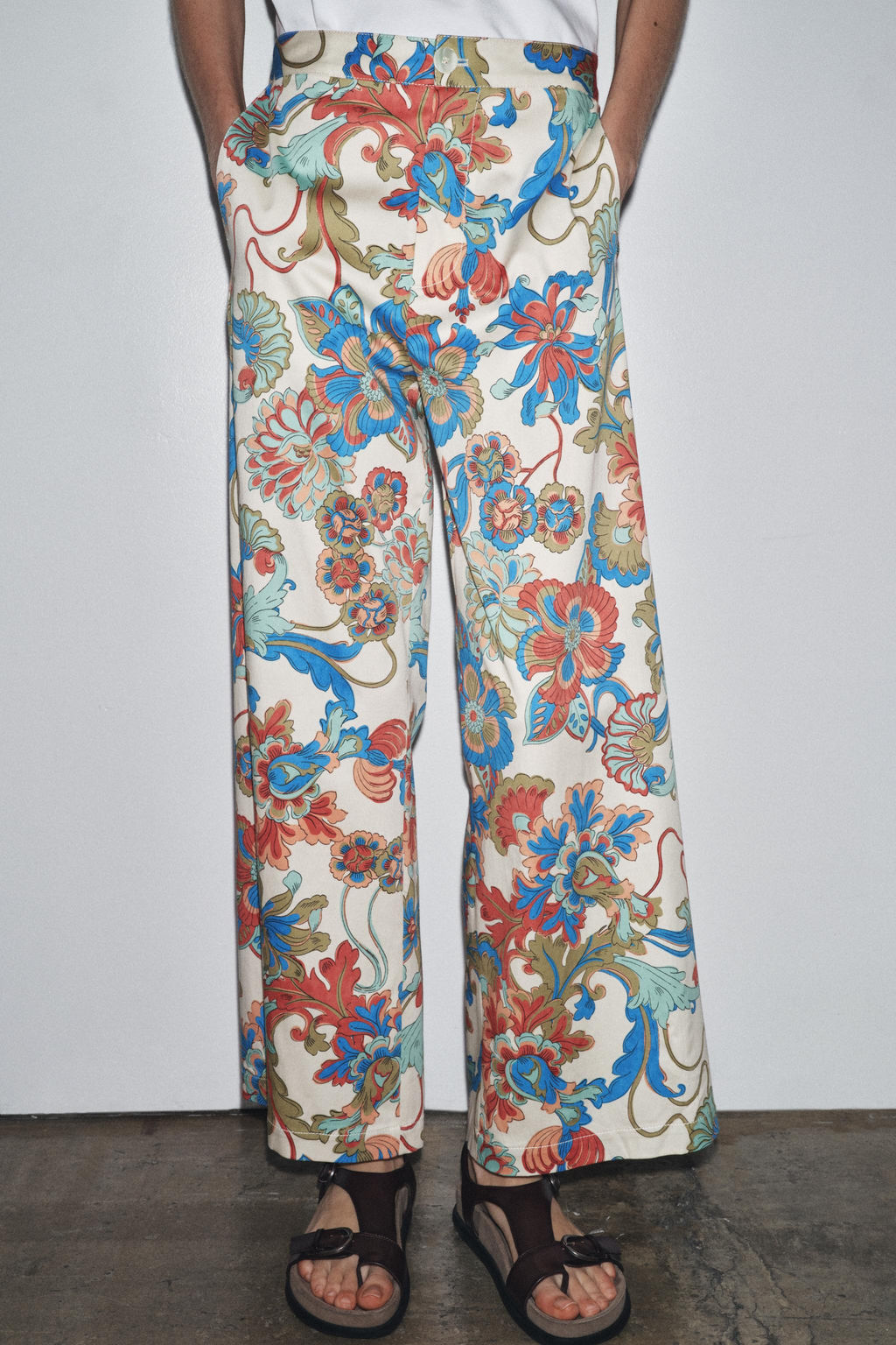 ZW COLLECTION FLORAL MINI FLARE TROUSERS - Zara фото 4