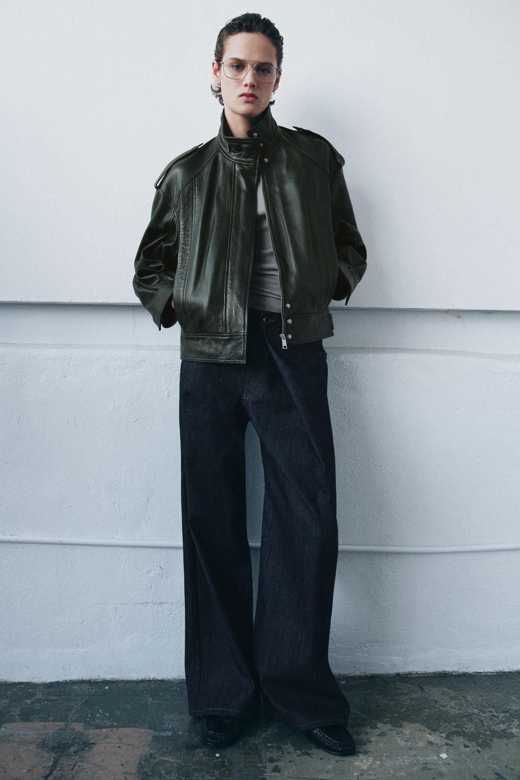 ZW COLLECTION LIMITED EDITION LEATHER BOMBER JACKET - Zara фото 2