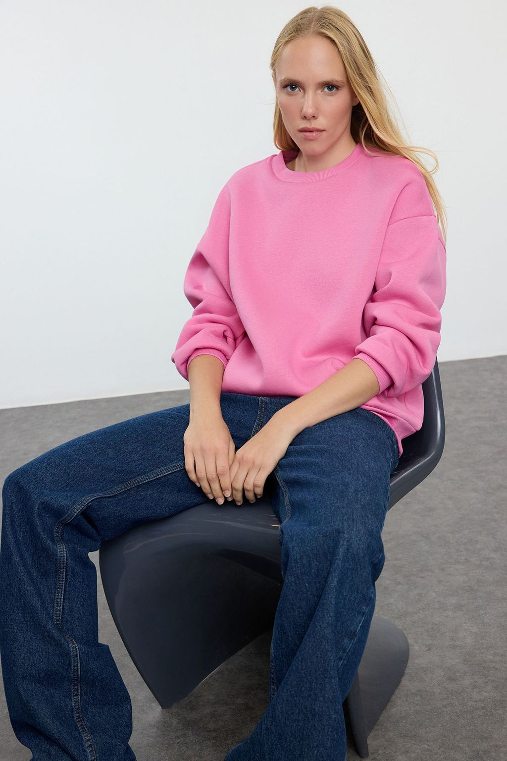 Pembe Oversize/Rahat Kesim Basic Bisiklet Yaka Kal?n/Ici polarl? Orme Sweatshirt TWOAW24SW00102
