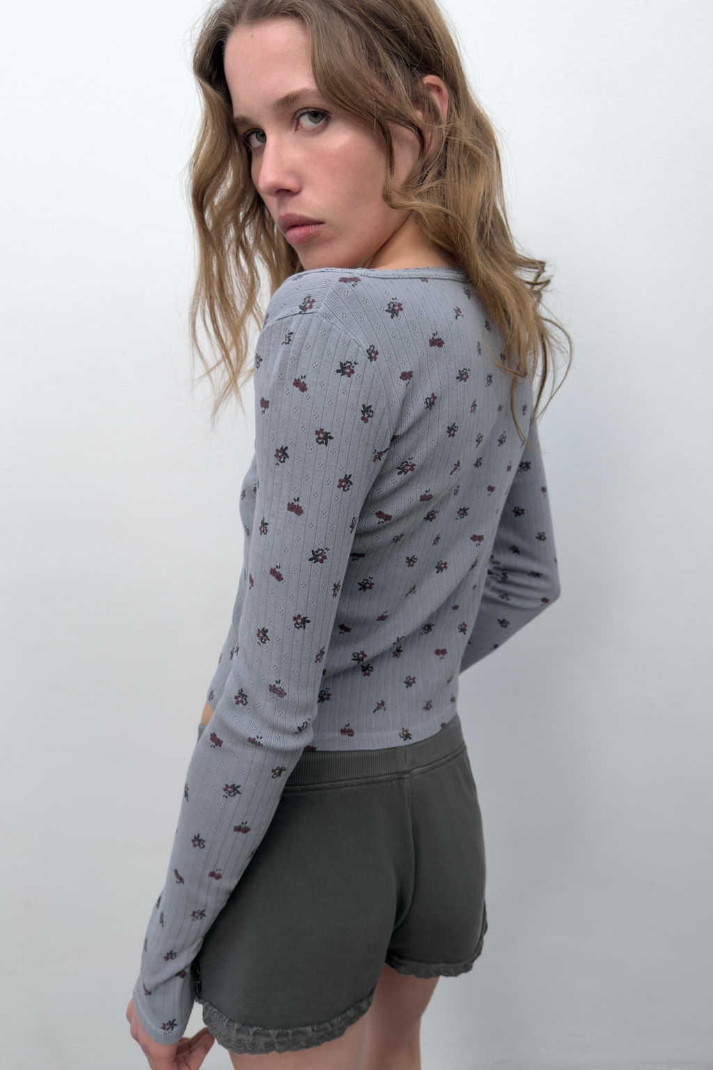 CHAQUETA POINTELLE FLORES / Gris - Zara фото 2