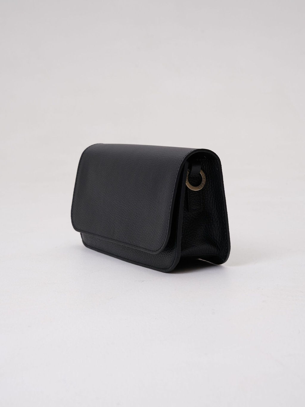 Сумка кожаная багет Deboro 30138 черный