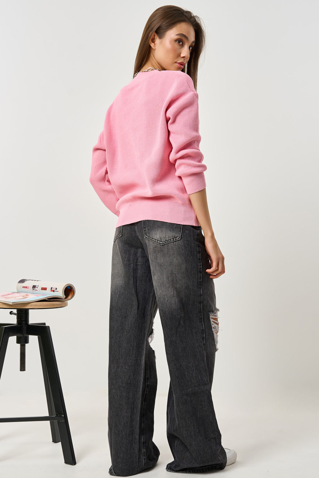 Джемпер свободного силуэта c v-образным вырезом розовый - Fly фото 2
