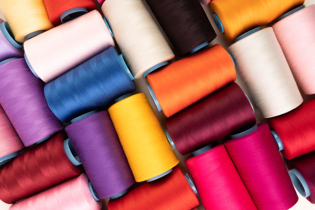 Швейные нитки (полиэстер) 50/2 4570 м Gamma ( 101-200 ) 4570 м