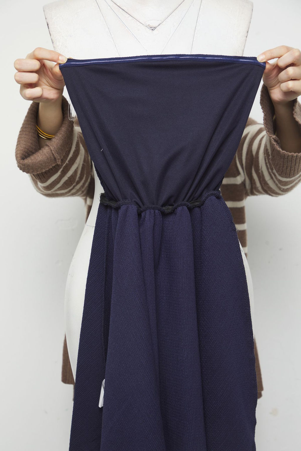 Lacivert Straplez Skater/Belden Ac?lan Fitilli Esnek Mini Orme Elbise TWOSS25EL00667 - Trendyolmilla фото 7