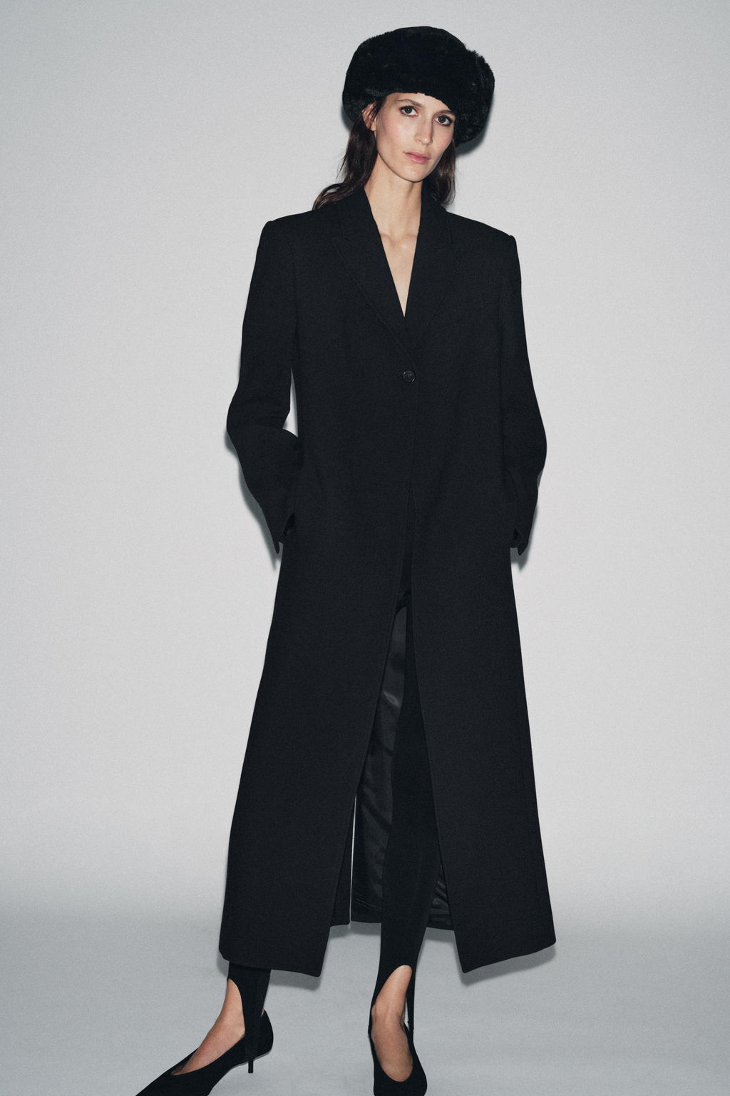 DOUBLE-FACED FAUX FUR HAT