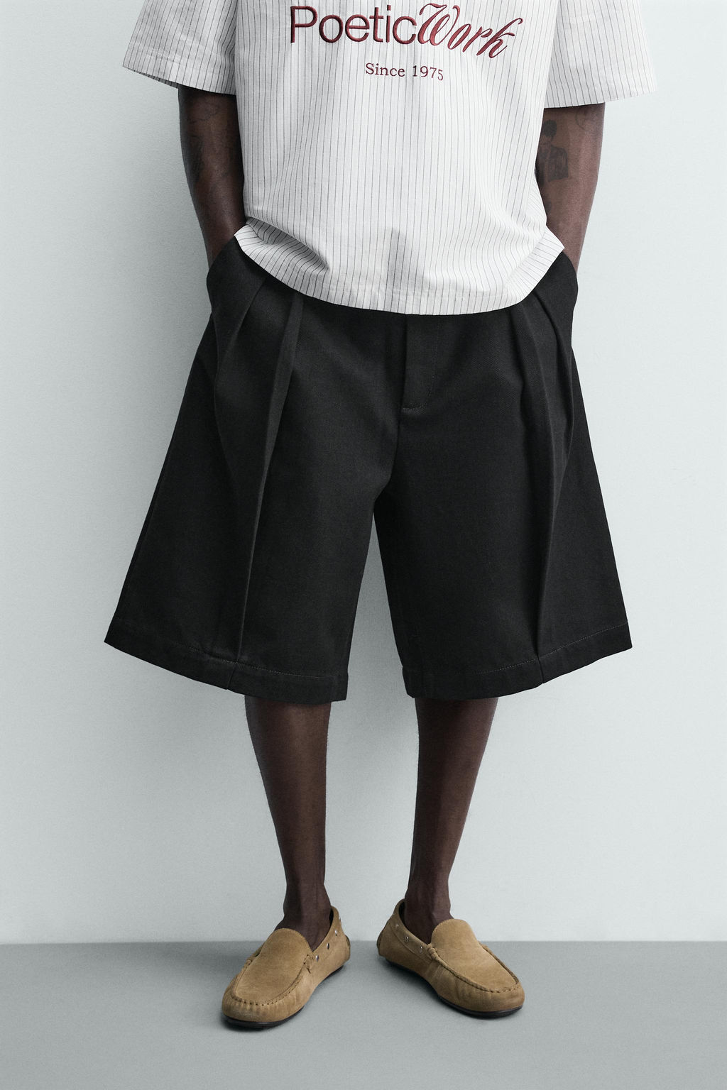 BERMUDA RELAXED FIT PLIEGUES / Negro - Zara фото 2