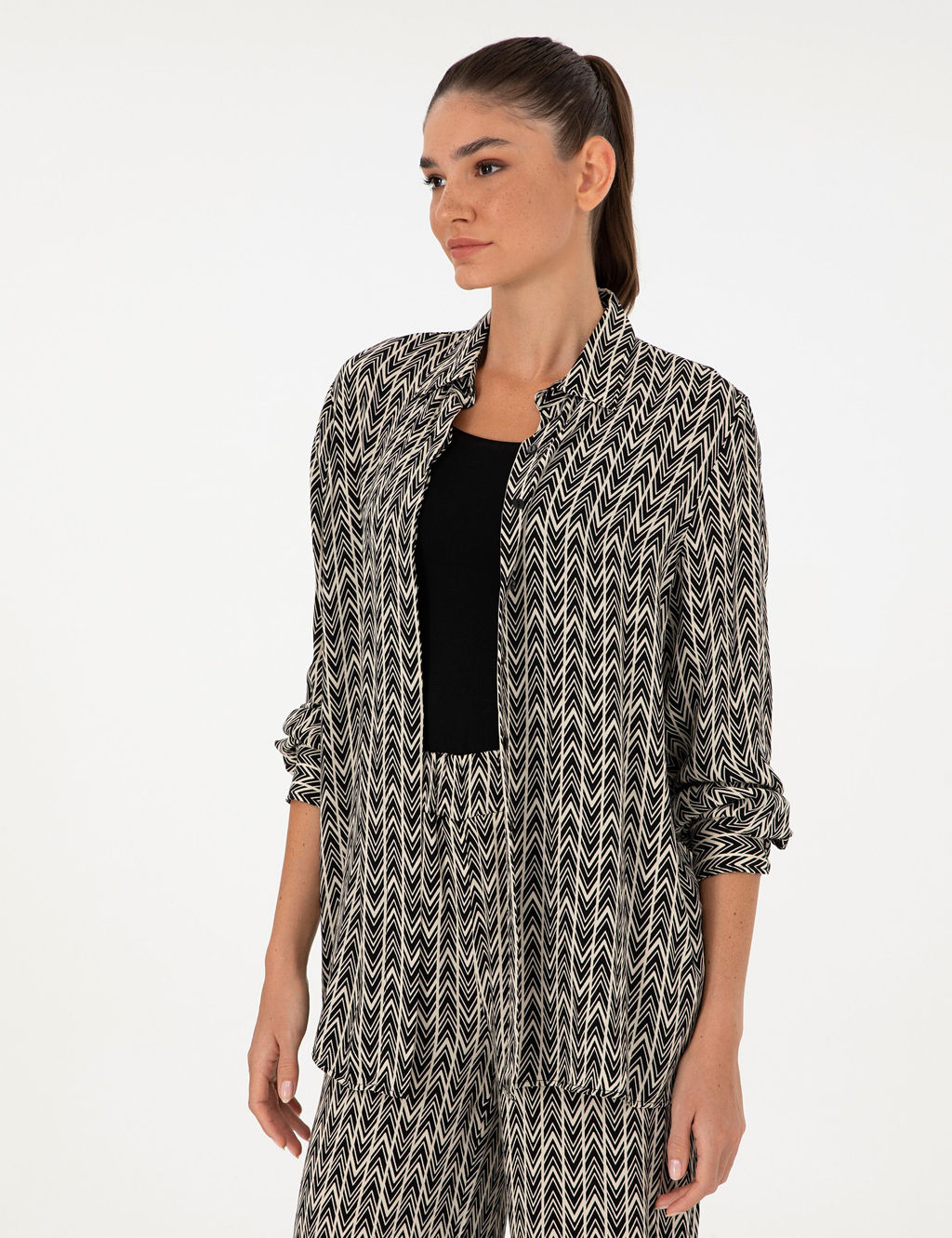 Siyah Comfort Fit Uzun Kollu G_mlek