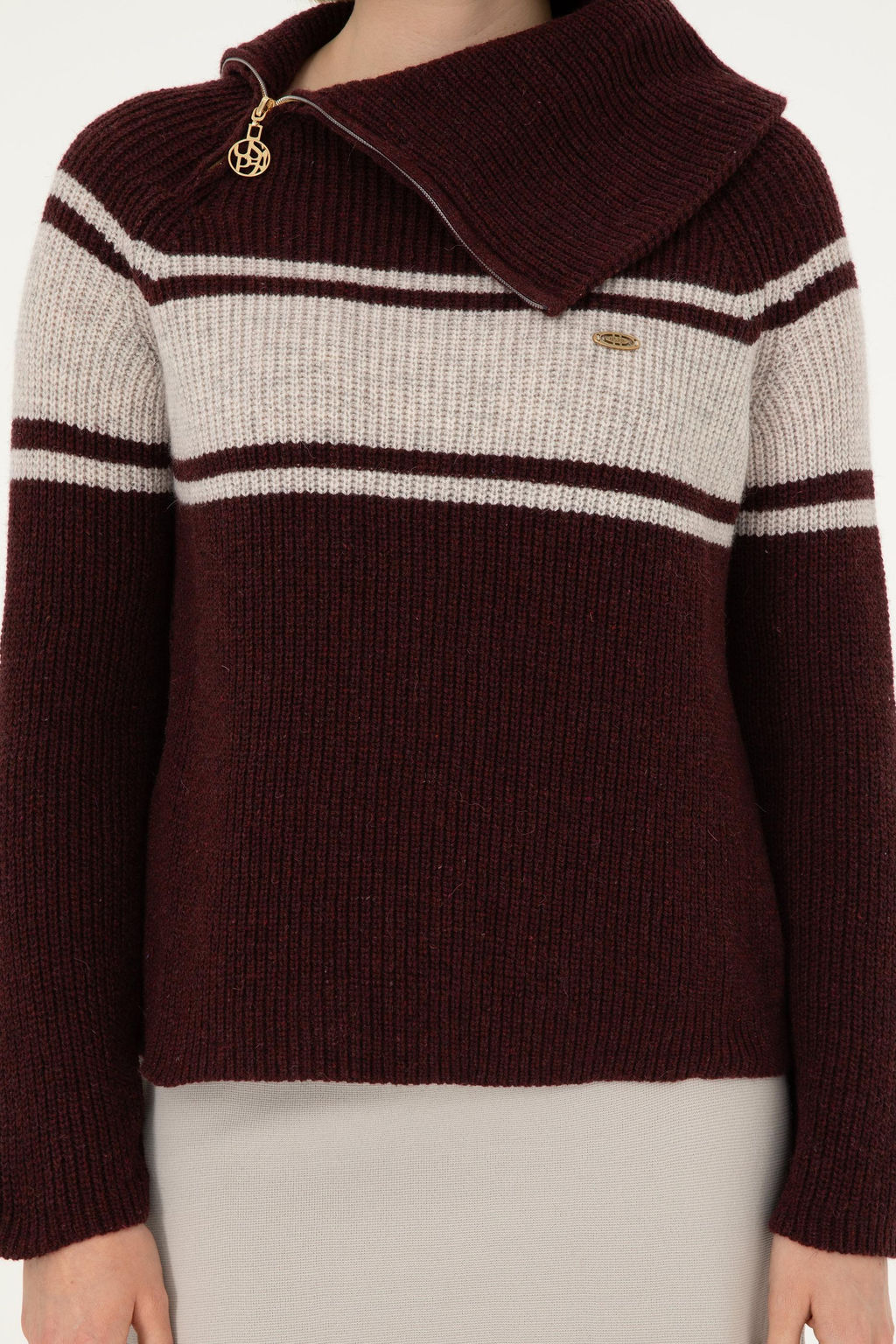 Женский бордовый свитер с v-образным вырезом Неожиданная скидка в корзине - U.s. polo assn фото 6