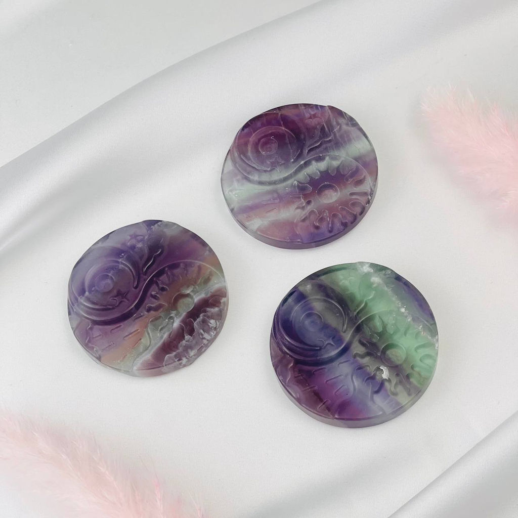 Фигурка резная День-Ночь из Флюорита - Радуга самоцветов фото 2