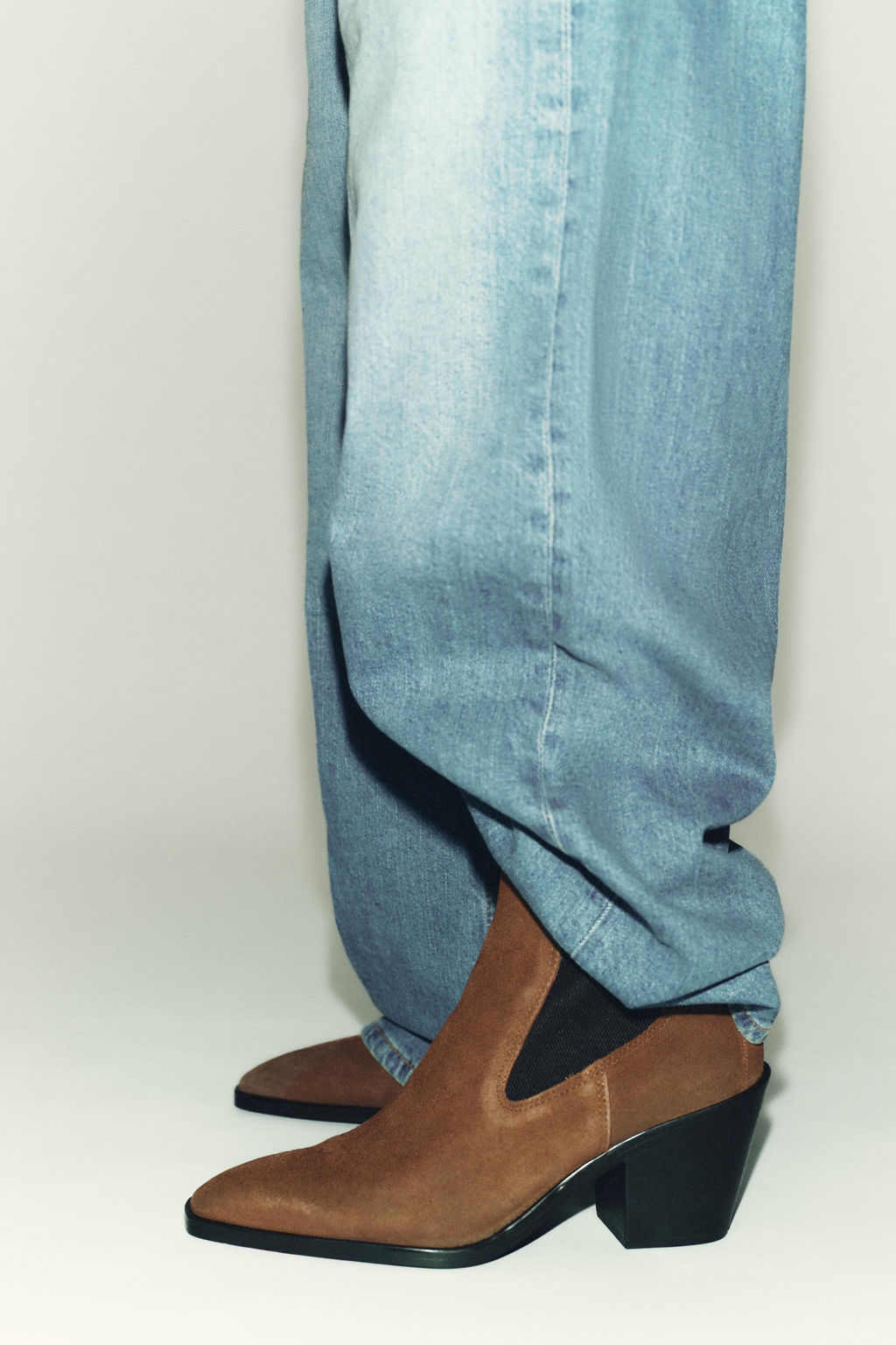 SPLIT SUEDE HEELED ANKLE BOOTS