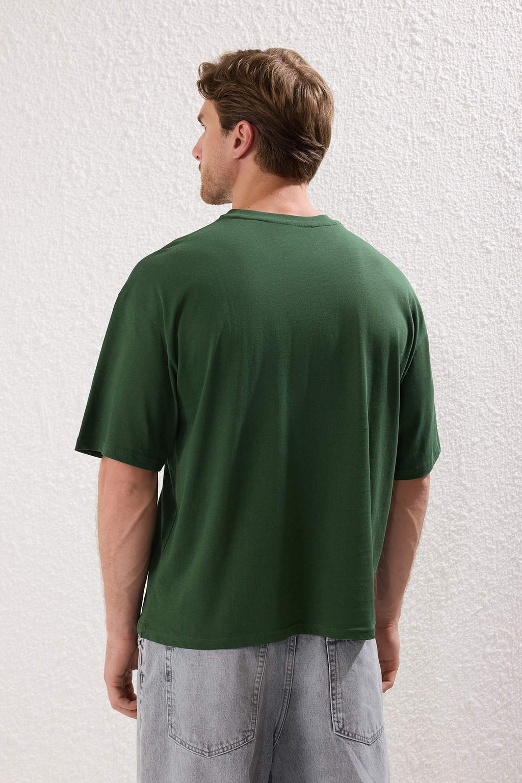 TRENDYOL MAN Siyah Unisex Regular/Normal Kesim Ay?c?k Bask?l? %100 Pamuklu T-Shirt TMNSS25TS00161 - Trendyolmilla фото 4