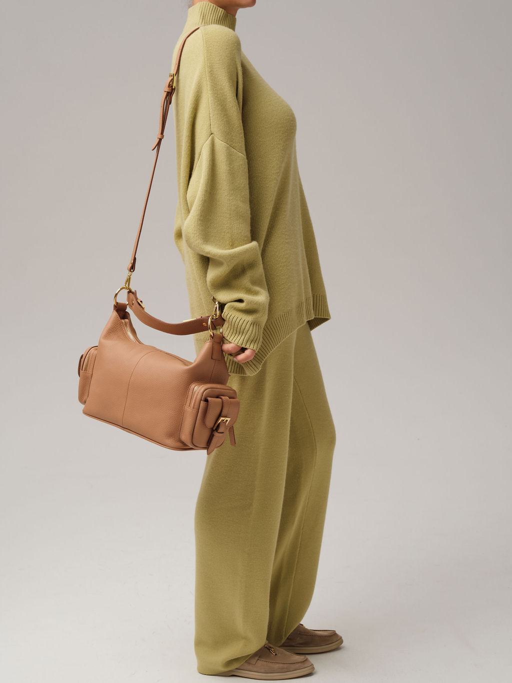 Кожаная сумка Deboro 31078 бежевая нуга