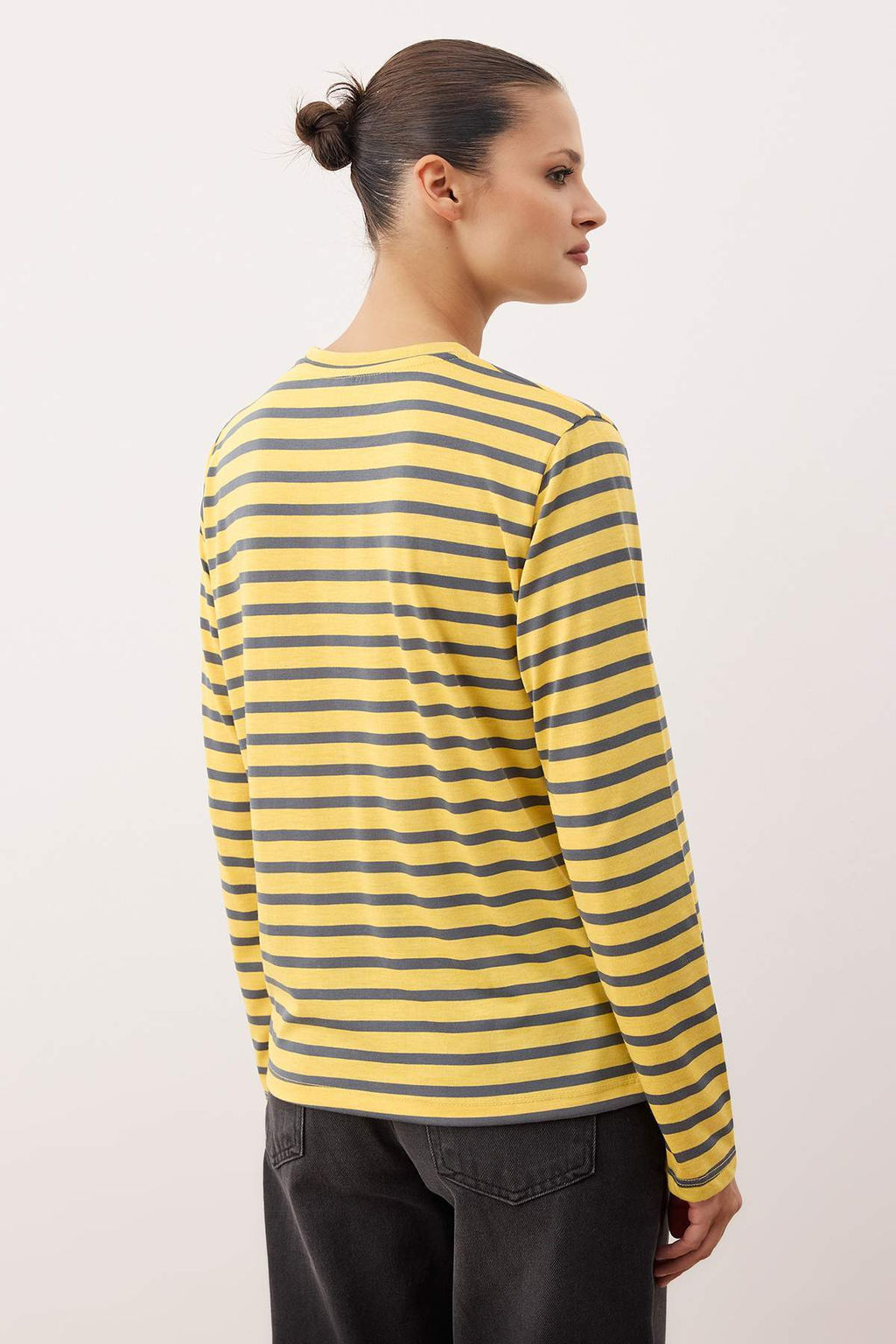 Ack Sar?-Antrasit Cizgili Regular/Normal Kal?p Basic Bisiklet Yaka Orme T-Shirt TWOAW23TS00002