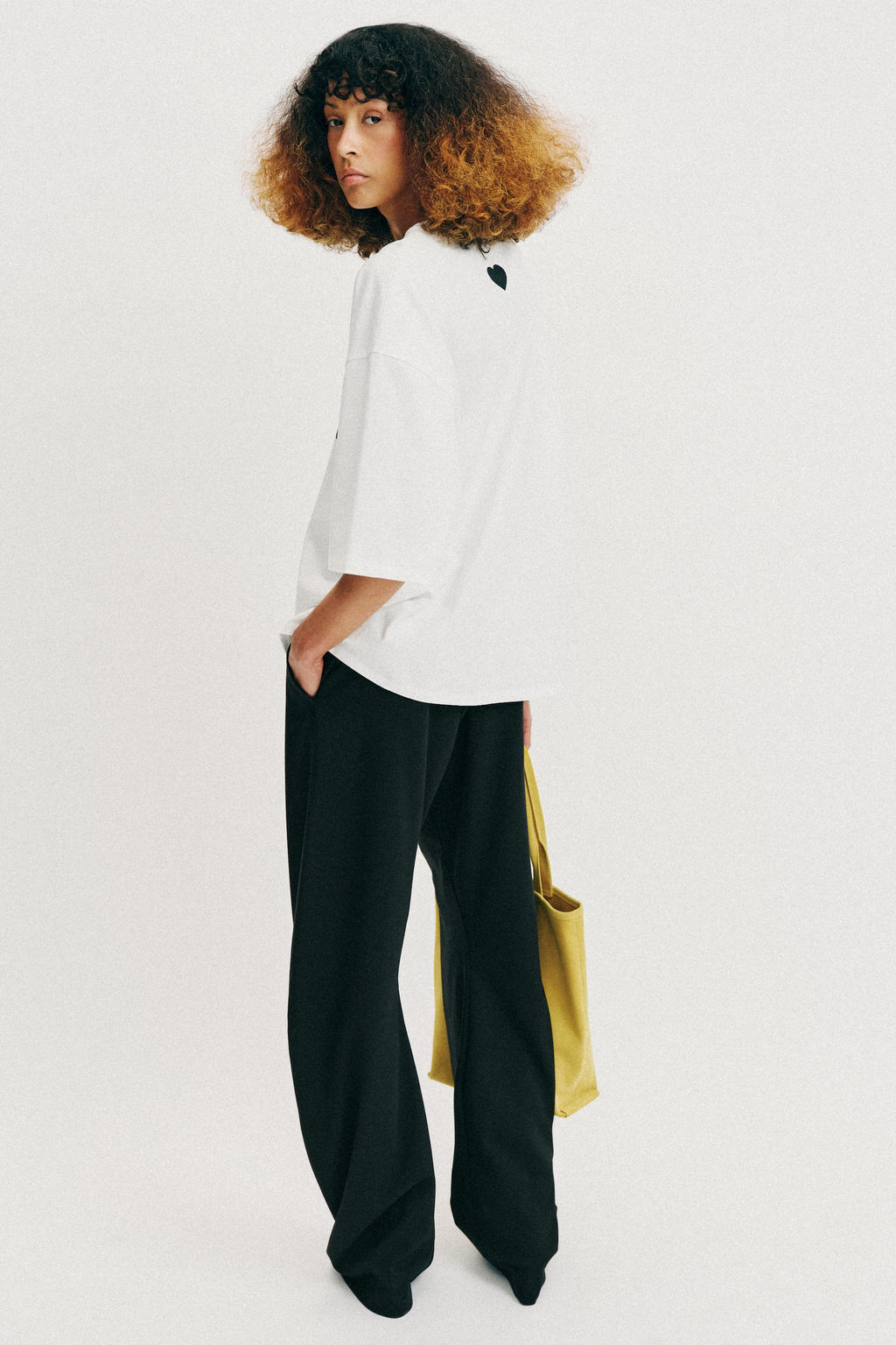 CAMISETA OVERSIZE TEXTO / Blanco