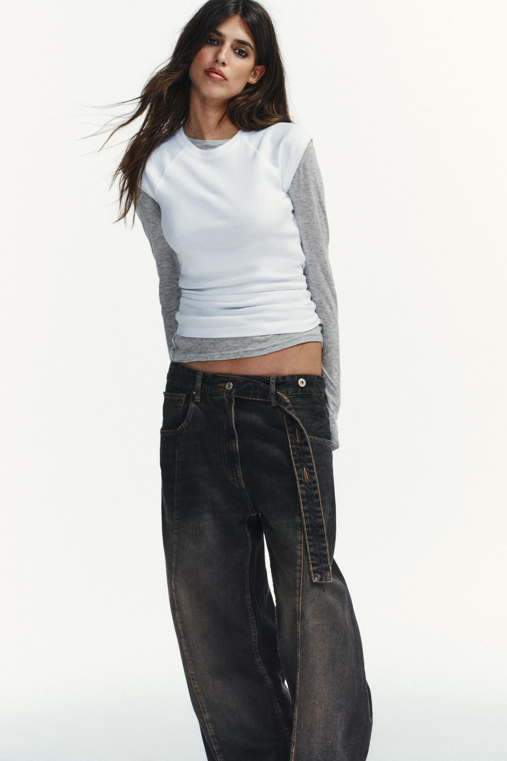 TRF OVERSIZED LOW-RISE JEANS