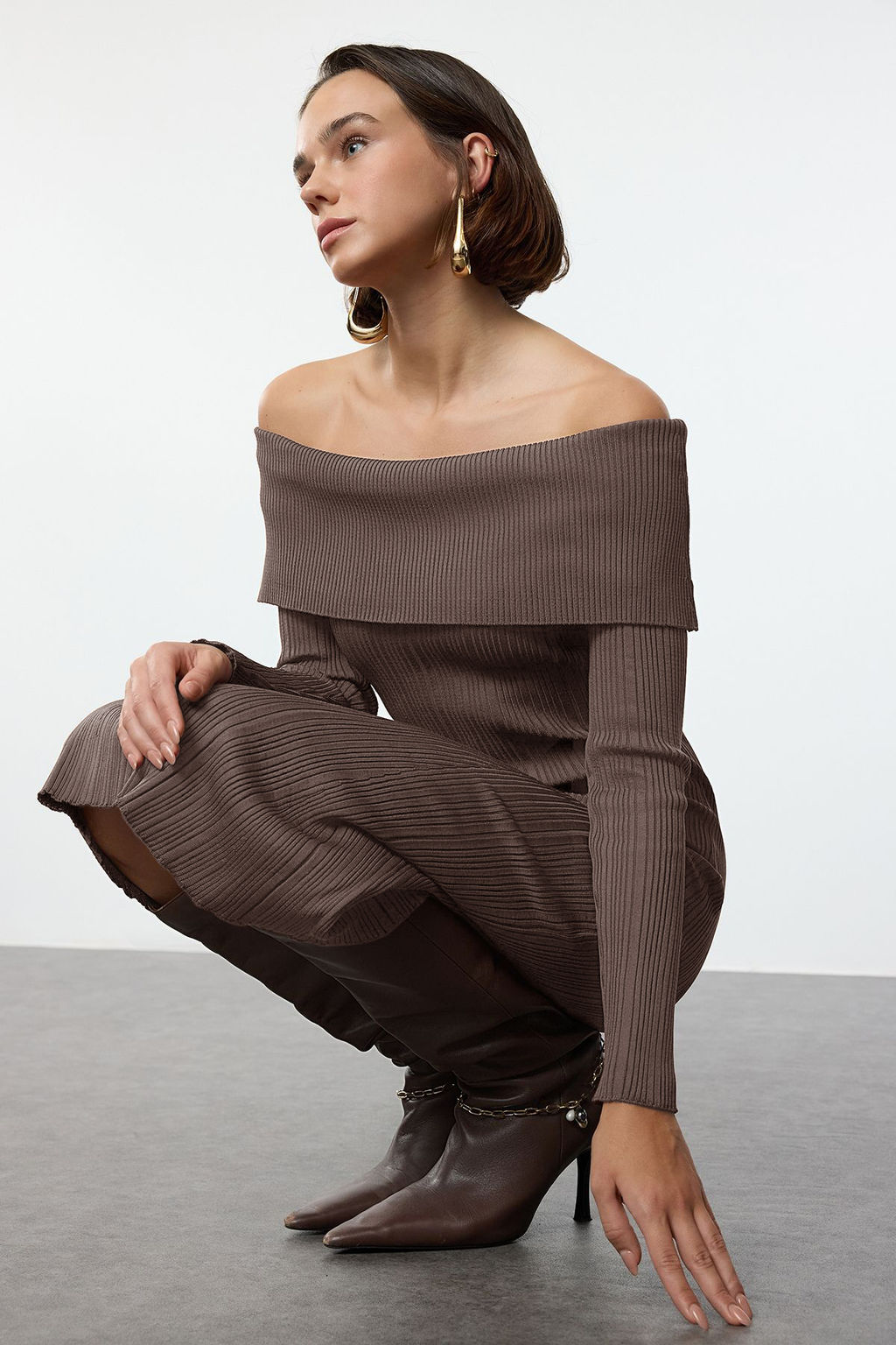 Vizon Duz Midi Basic Carmen Yaka Triko Elbise TWOAW25EL00033