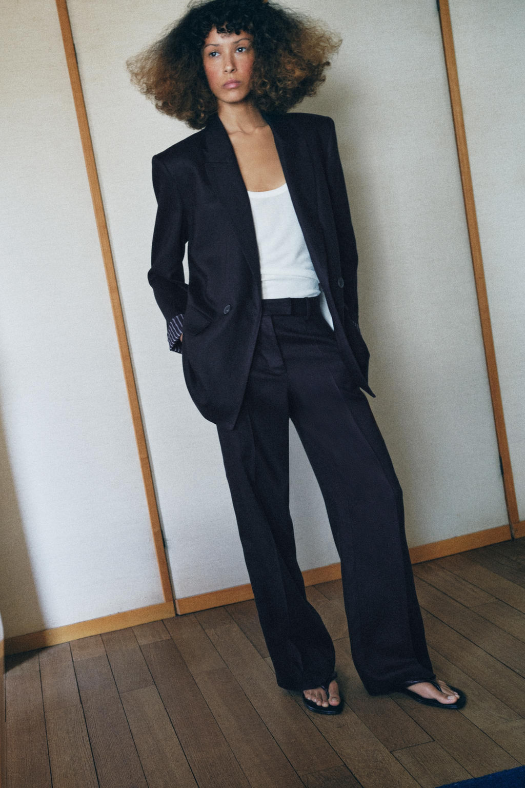 BLAZER CRUZADA CON LINO MANGA REMANGADA / Marino