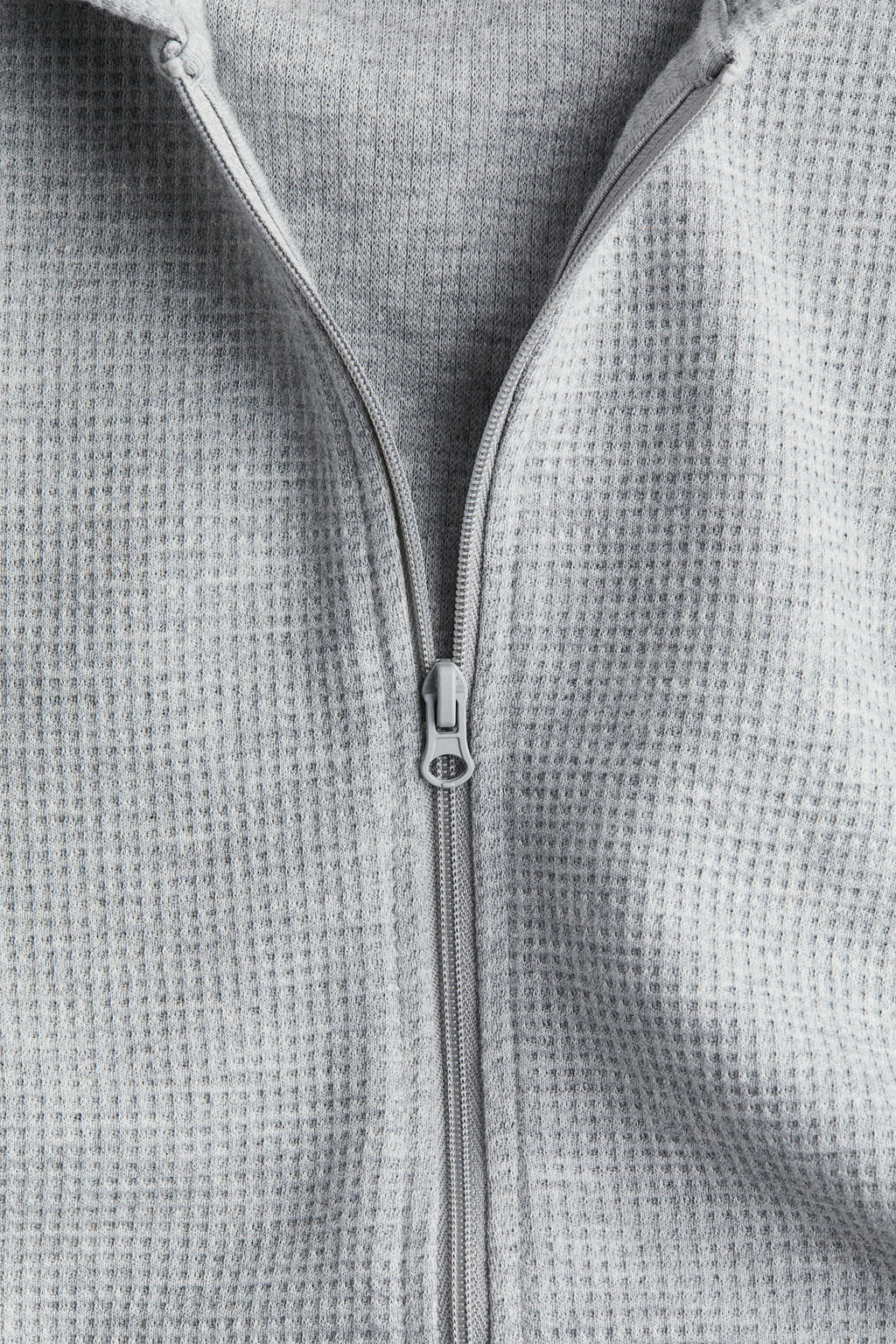 Chaqueta sudadera gofrada con capucha y cremallera - H&m фото 3