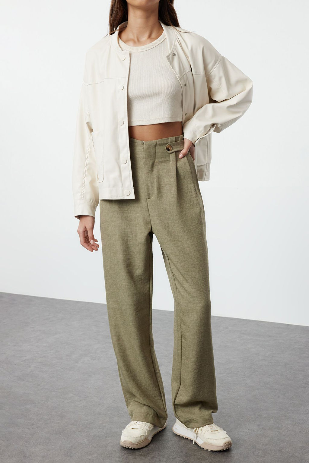 Trendyolmilla Haki Bel Detayl? Wide Leg/Genis Paca Dokuma Pantolon TEDAW25PL00000