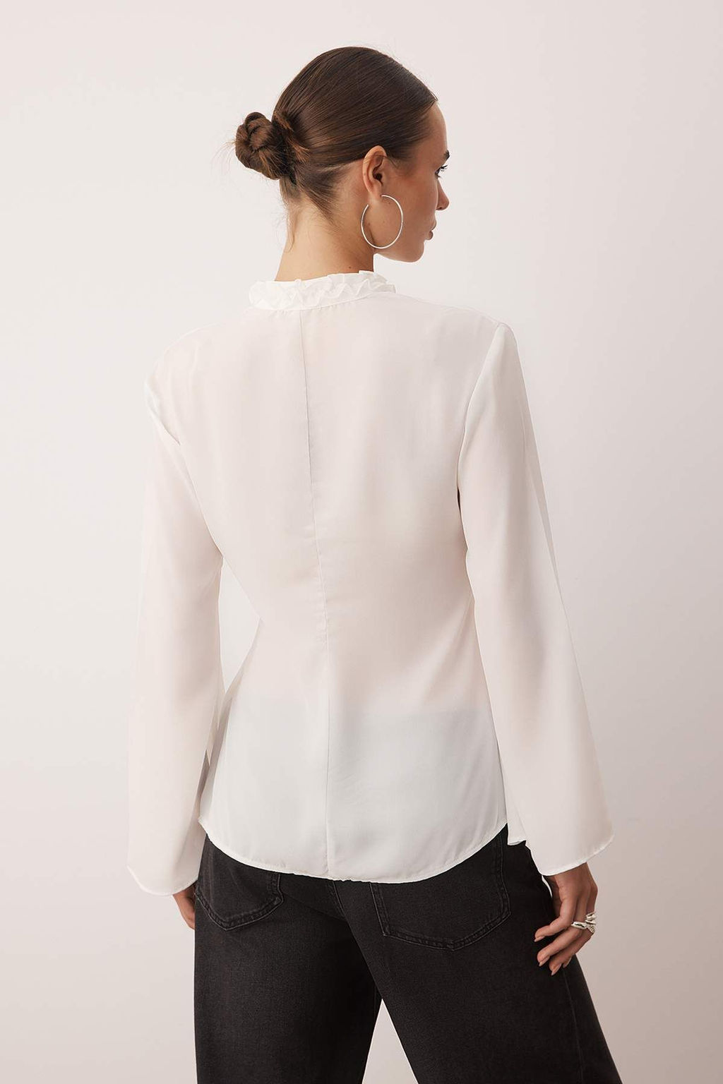 Beyaz Hakim Yaka F?rf?r Detayl? Boho Gomlek TWOAW26GO00023 - Trendyolmilla фото 4