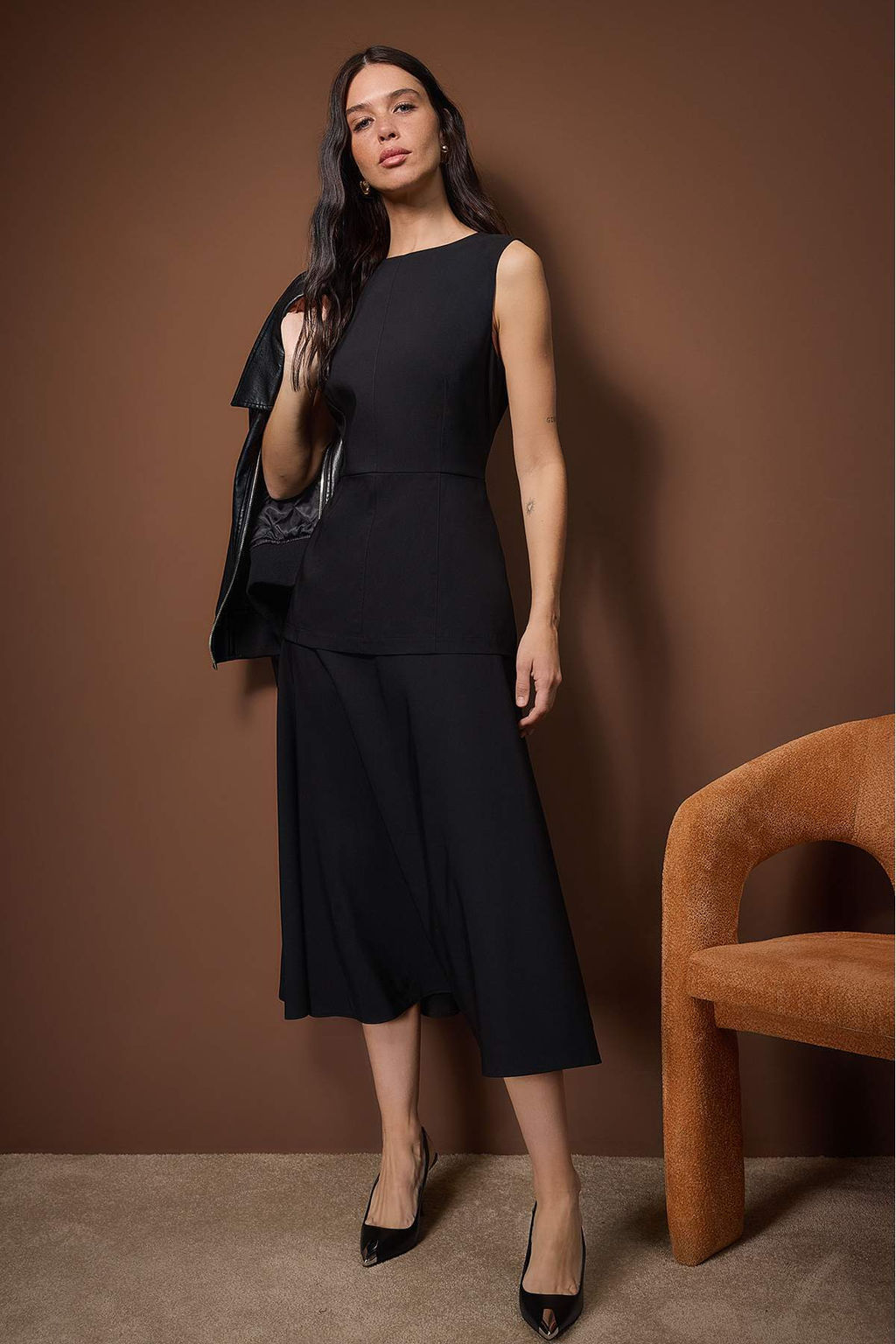 Trendyol Studio Siyah Midi Esnek Dokuma Elbise TWOAW26EL00307 - Trendyolmilla фото 2