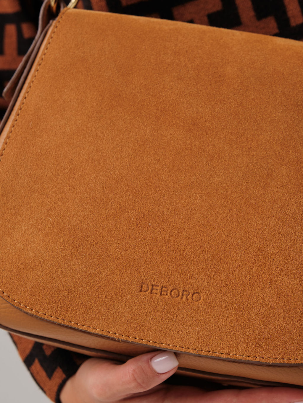 Замшевая сумка Deboro 31026 коричневый лист