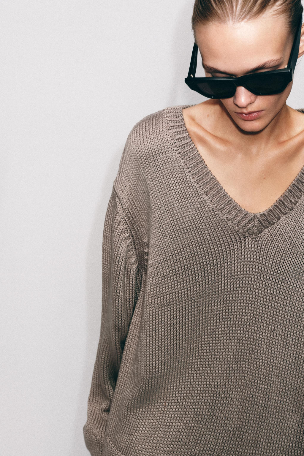 JERSEY PUNTO GRUESO CUELLO PICO / Gris topo - Zara фото 3