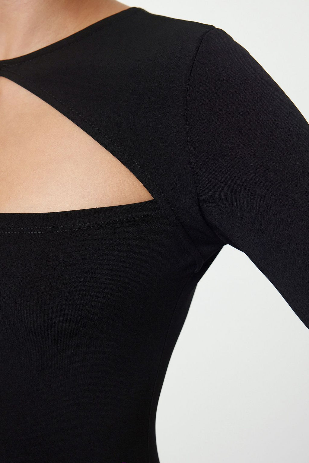 TRENDYOLMILLA K?rm?z? Cut Out/Pencere Detayl? Orme S?k Abiye Elbise TPRAW25EL00022 фото 8