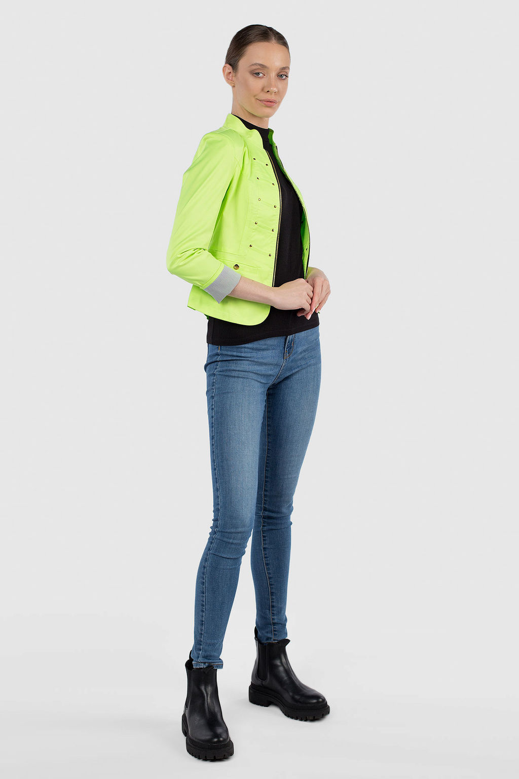 Ветровка жакет