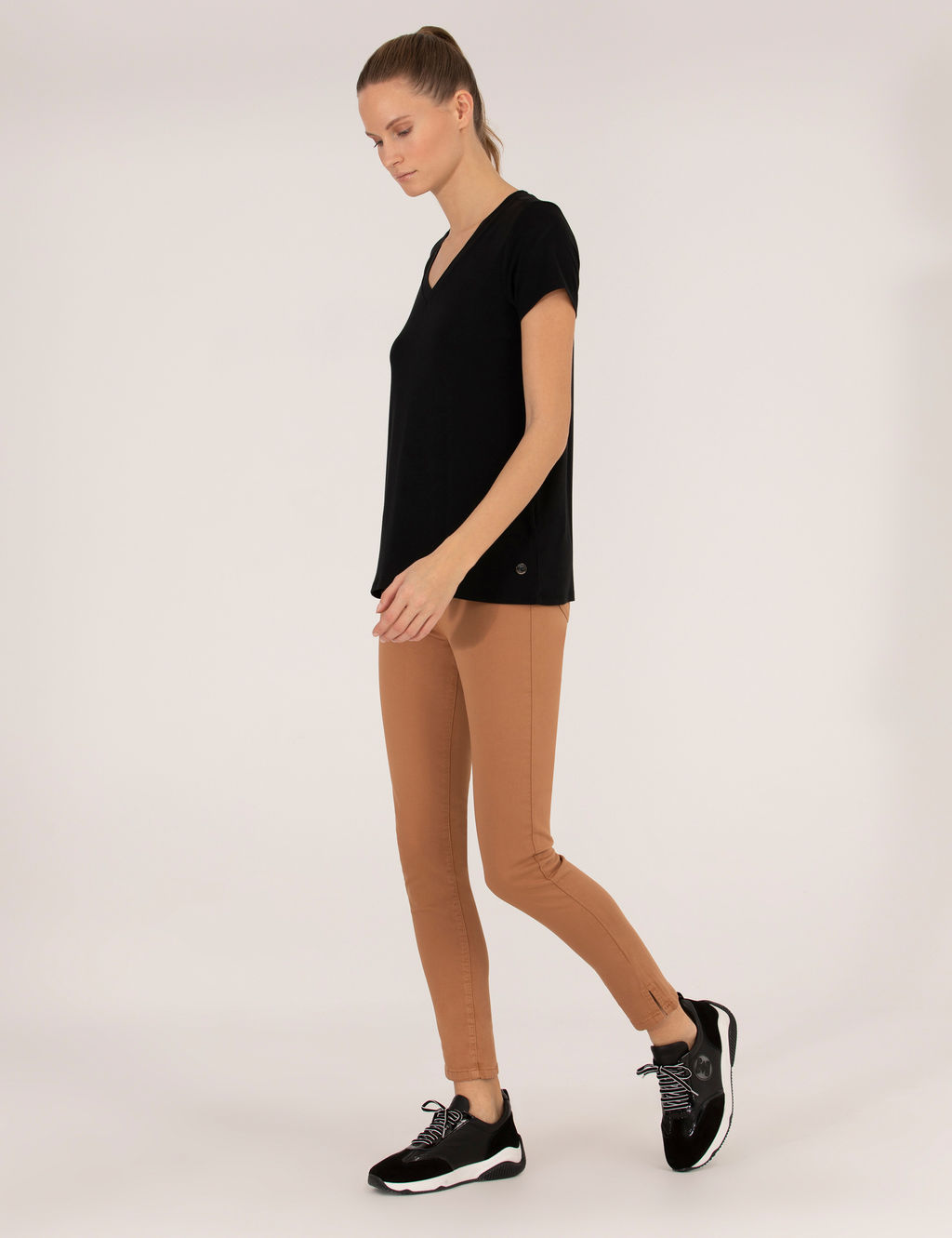 Siyah Comfort Fit V Yaka Basic Ti__rt