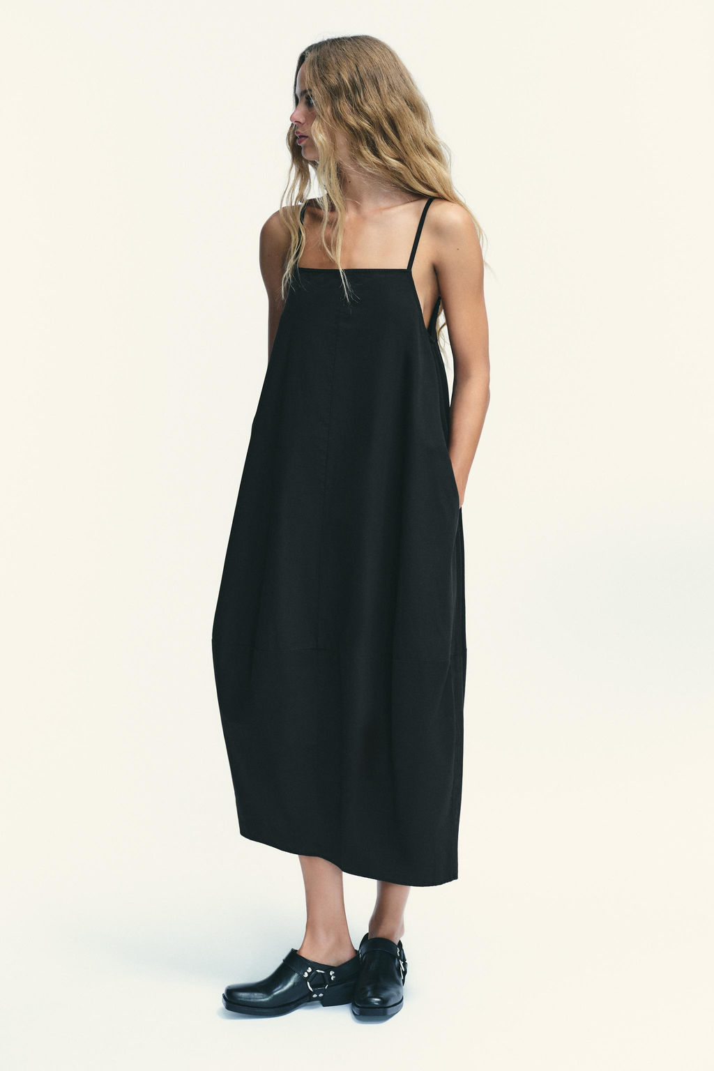 MIDI DRESS WITH PLEATED BACK - Zara фото 3