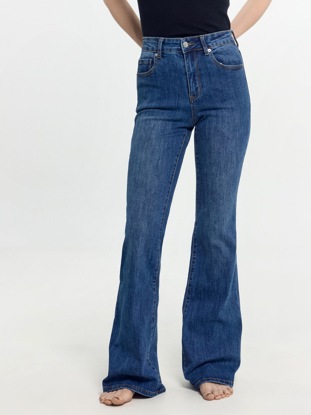 Брюки женские джинсовые FLARE FIT синие - Mark formelle фото 3