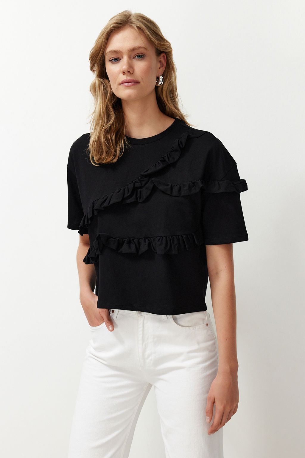 TRENDYOLMILLA Beyaz %100 Pamuk F?rf?r Detayl? Relaxed/Rahat Kal?p K?sa Kollu Orme T-Shirt TWOSS24TS00232  фото 9