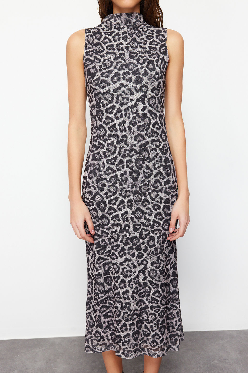 TRENDYOLMILLA Antrasit Dokulu Dik Yaka S?f?r Kol Esnek Orme Midi Kalem Elbise TWOSS24EL00678  фото 9