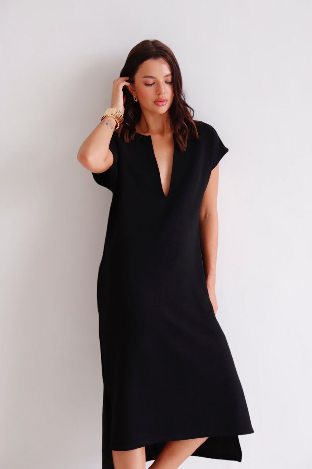 Martichelli Платье чёрное с глубоким вырезом летнее  фото 12