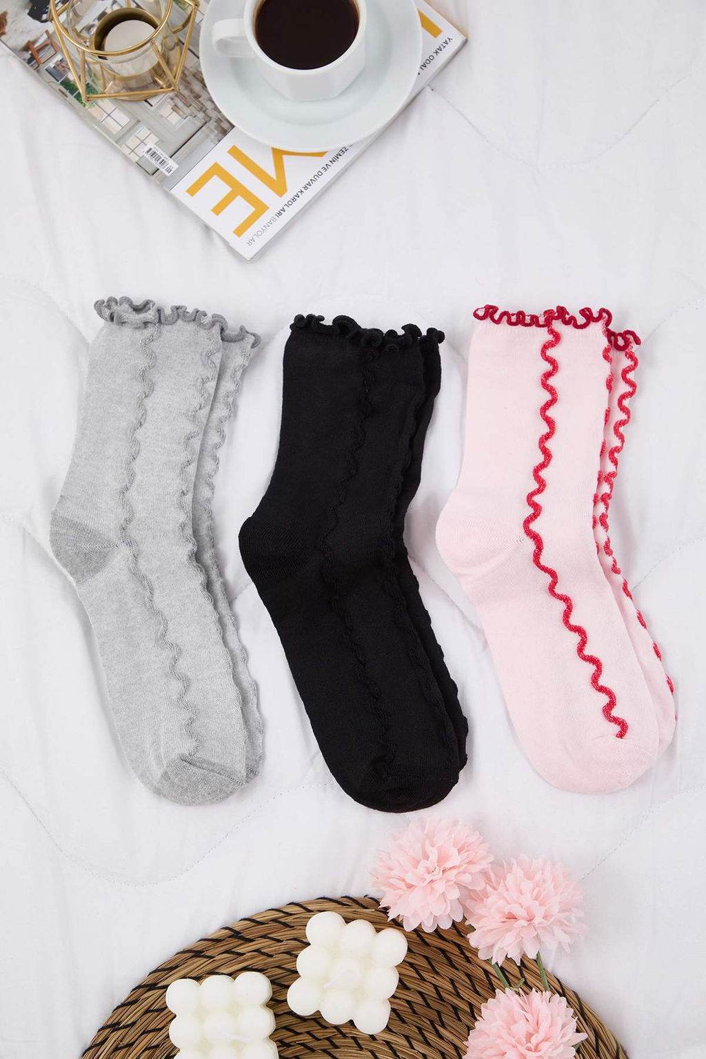 Siyah-Pembe-Gri 3lu Serit ve Lastik Agz? Marul Detayl? Jakar Orme Corap THMAW26CO00015