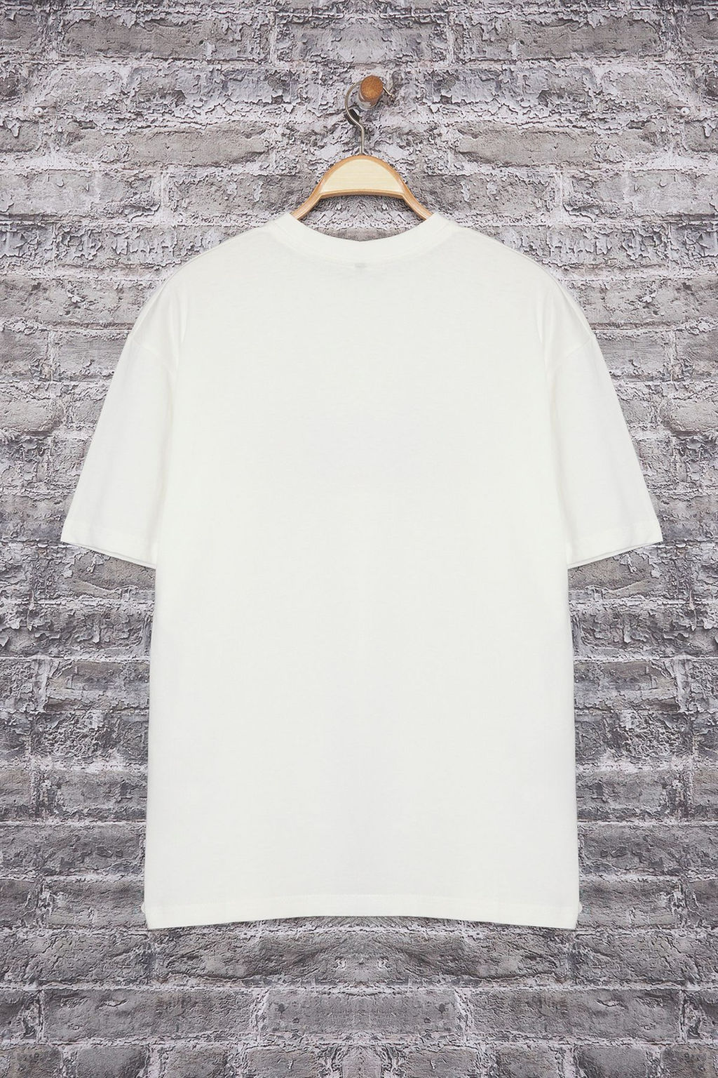 TRENDYOL MAN Ekru Oversize/Genis Kesim Yaz? Nak?sl? %100 Pamuk T-Shirt TMNSS25TS00226 - Trendyolmilla фото 8