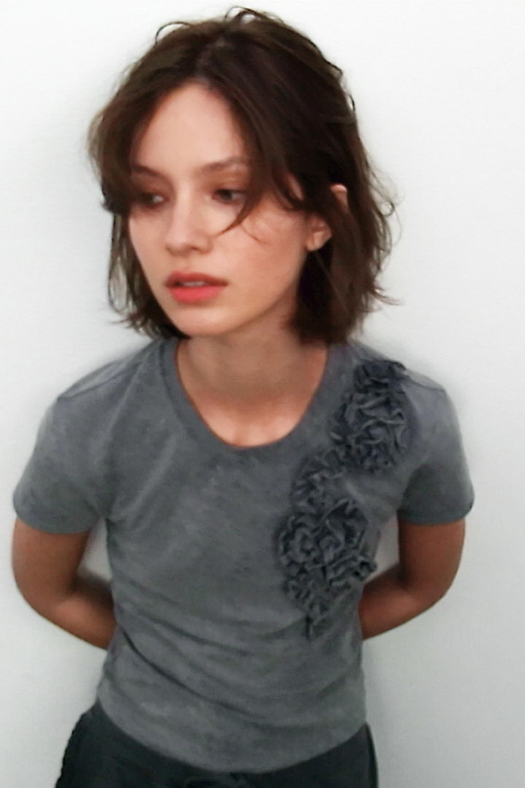 CAMISETA LAVADA FLOR RELIEVE / Gris - Zara фото 2