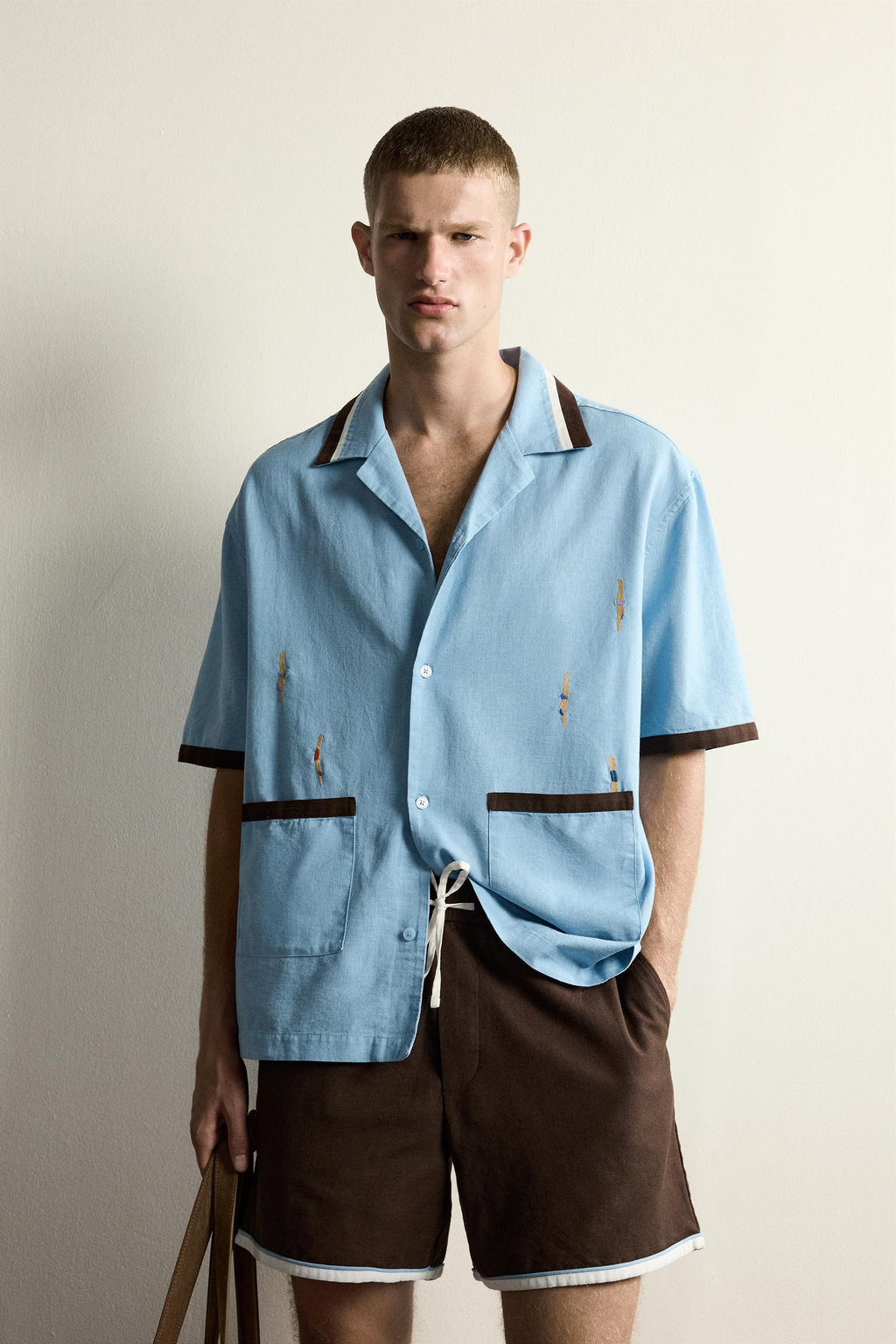 CAMISA RELAXED FIT BORDADO NADADORES / Celeste