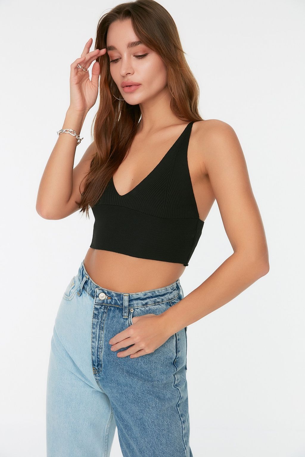 Siyah Super Crop S?rt Detayl? Ince Bluz TWOSS22BZ0760