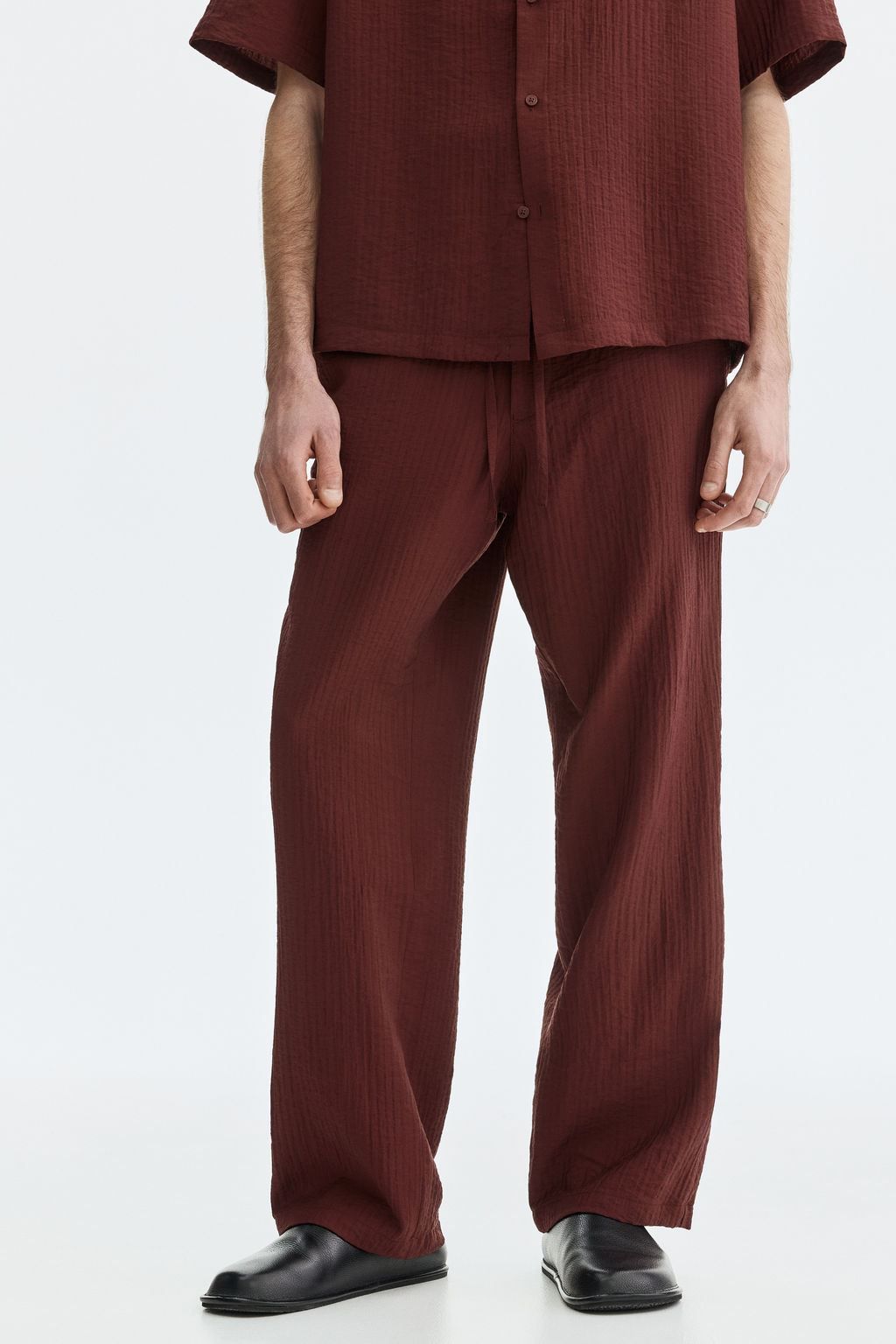Pantal?n texturizado Relaxed Fit - H&m фото 11