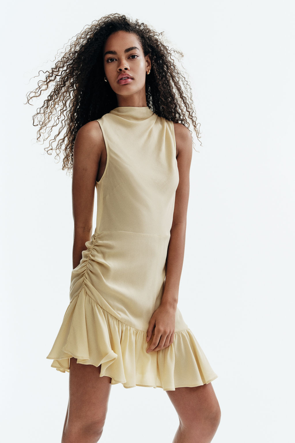 Vestido en crep? con volante - H&m фото 4