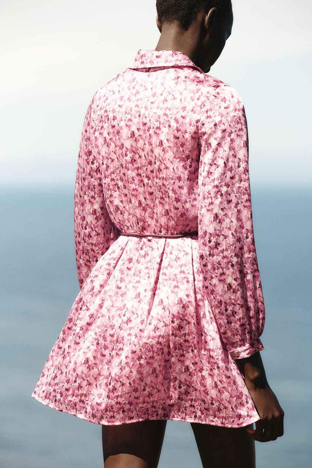 SHORT DRESS WITH A FLORAL PRINT - Zara фото 6