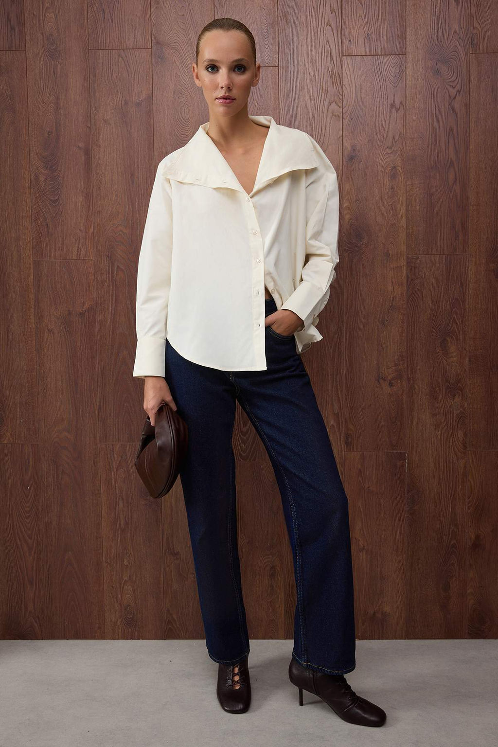 Ozel Koleksiyon Tas Yaka Detayl? Dusuk Omuz Gomlek TWOAW26GO00035 - Trendyolmilla фото 2