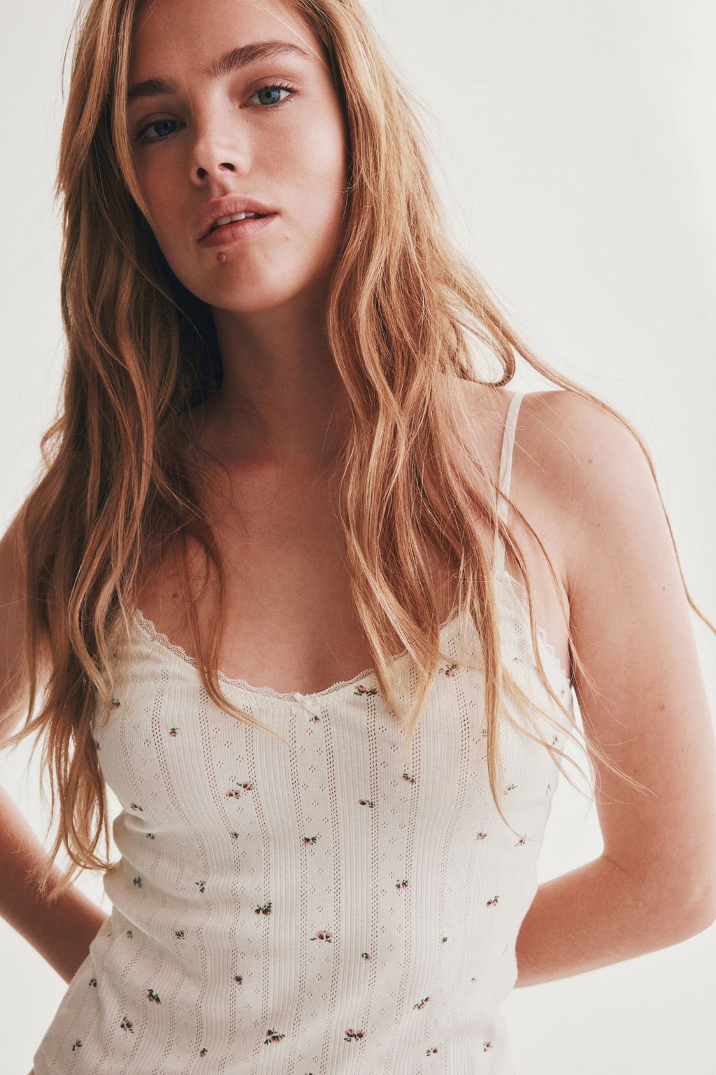 Top de tirantes en punto pointelle - H&m фото 6