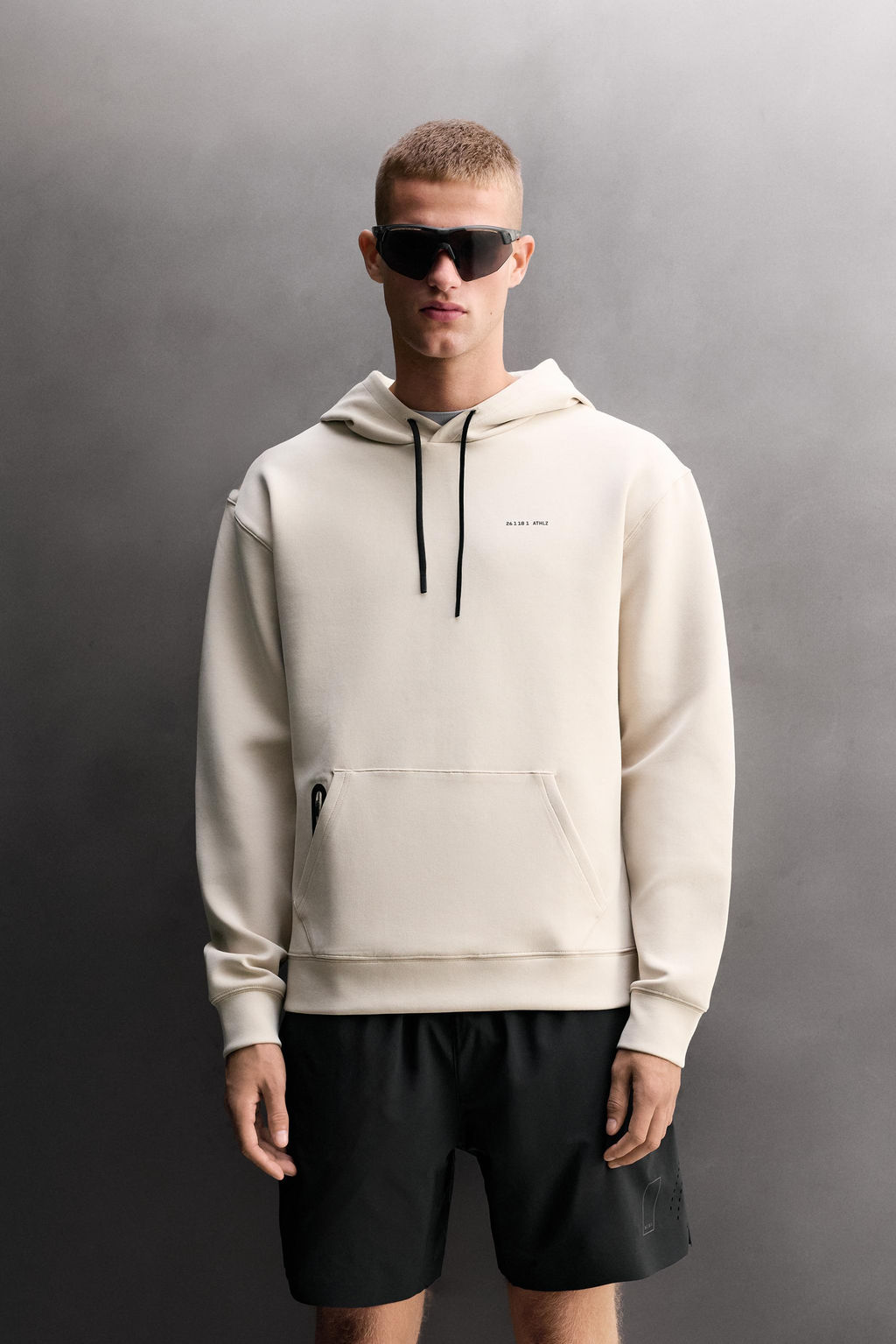 SUDADERA T?CNICA CAPUCHA / crudo-blanco - Zara фото 2