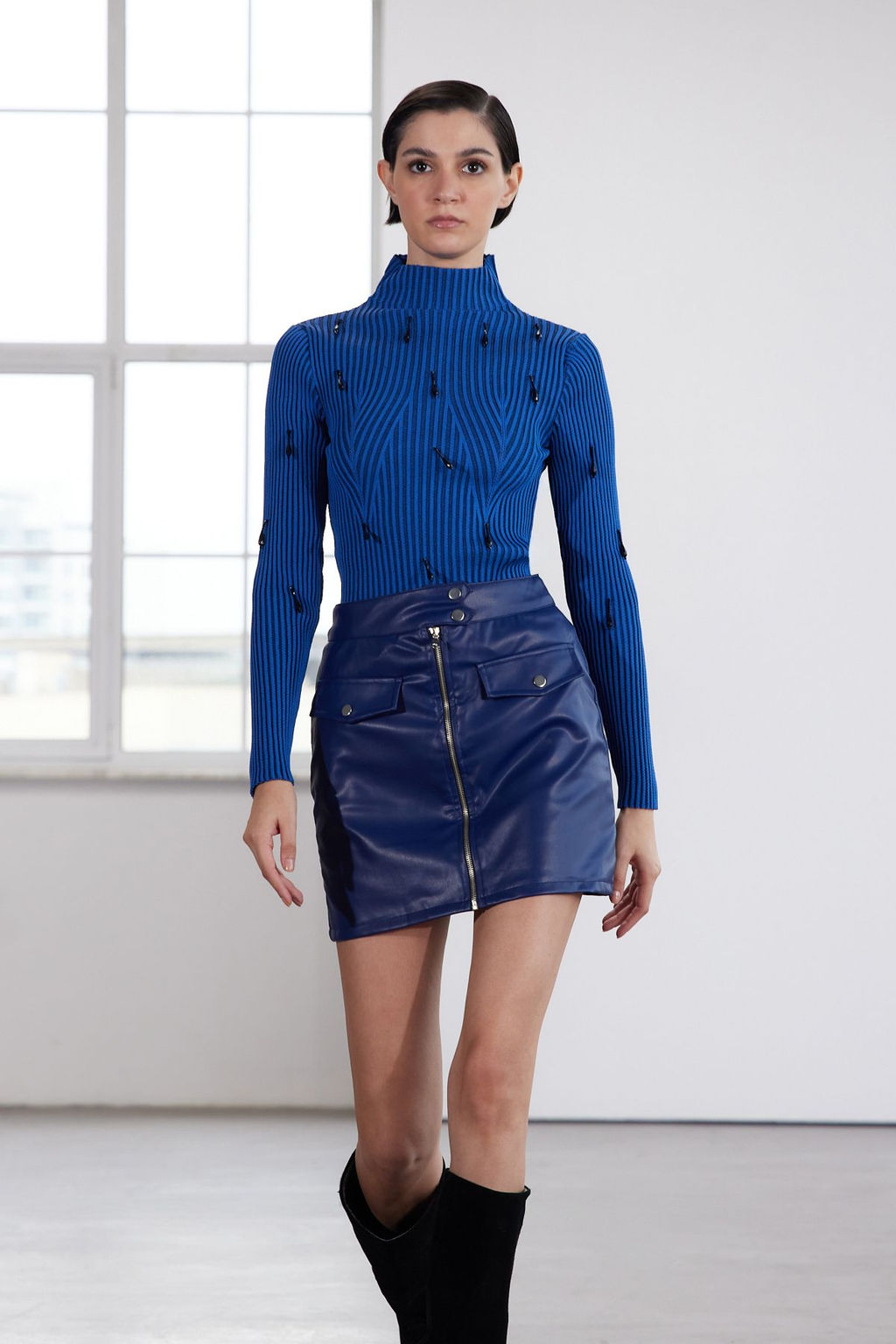 Limited Edition Indigo Tas Detayl? Dik Yaka Triko Kazak TWOAW25KZ00326 - Trendyolmilla фото 2