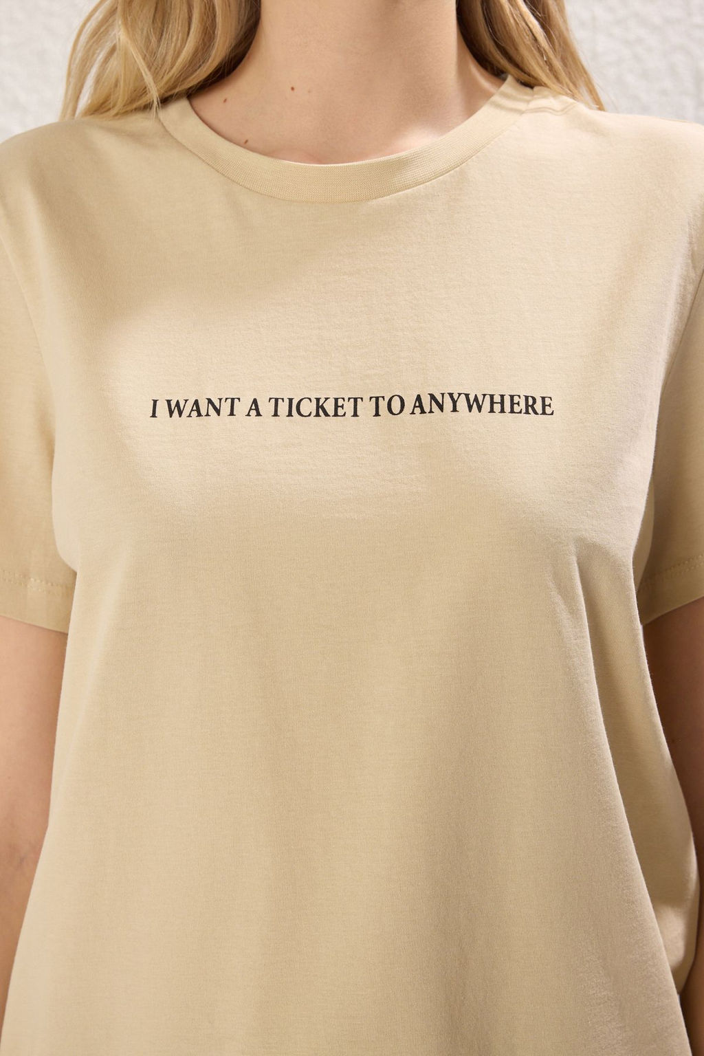 TRENDYOLMILLA Beyaz %100 Pamuk Slogan Bask?l? Relaxed/Rahat Kesim Basic Bisiklet Yaka Orme T-Shirt TWOSS20TS0207 фото 3