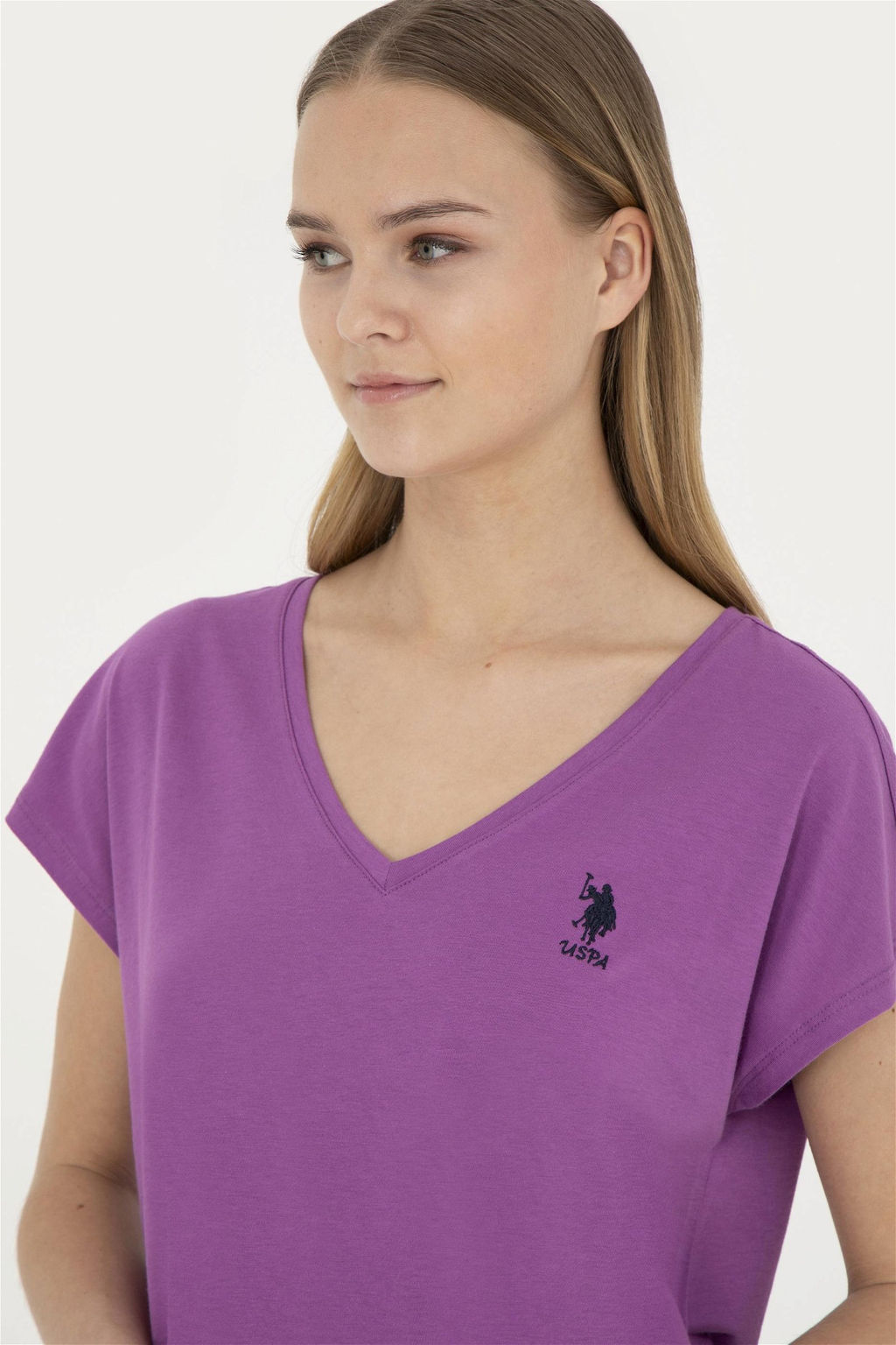 Женская фиолетовая базовая футболка с v-образным вырезом - U.s. polo assn фото 2